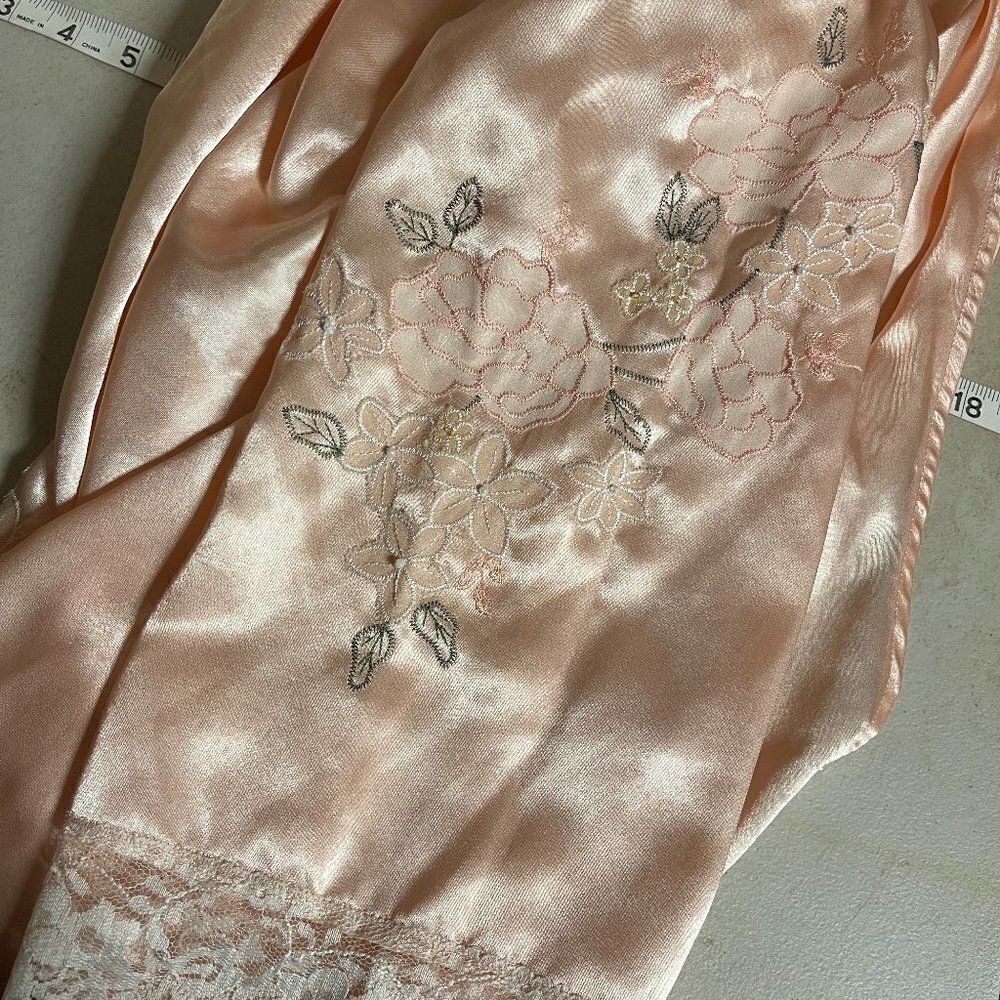 Madison Studio Peach Robe Medium - Picture 8 of 12